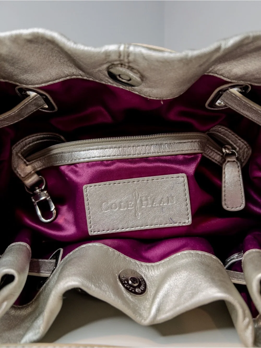 Cole Haan Silver Metallic Leather Drawstring Bucket Bag Hobo Shoulder Bag - Picture 10 of 13
